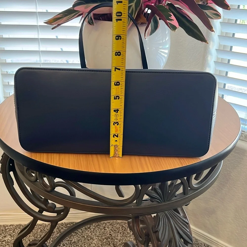 Michael Kors Navy and White Polka Dot Jet Set Travel Tote NWT & Dust bag - Picture 10 of 11